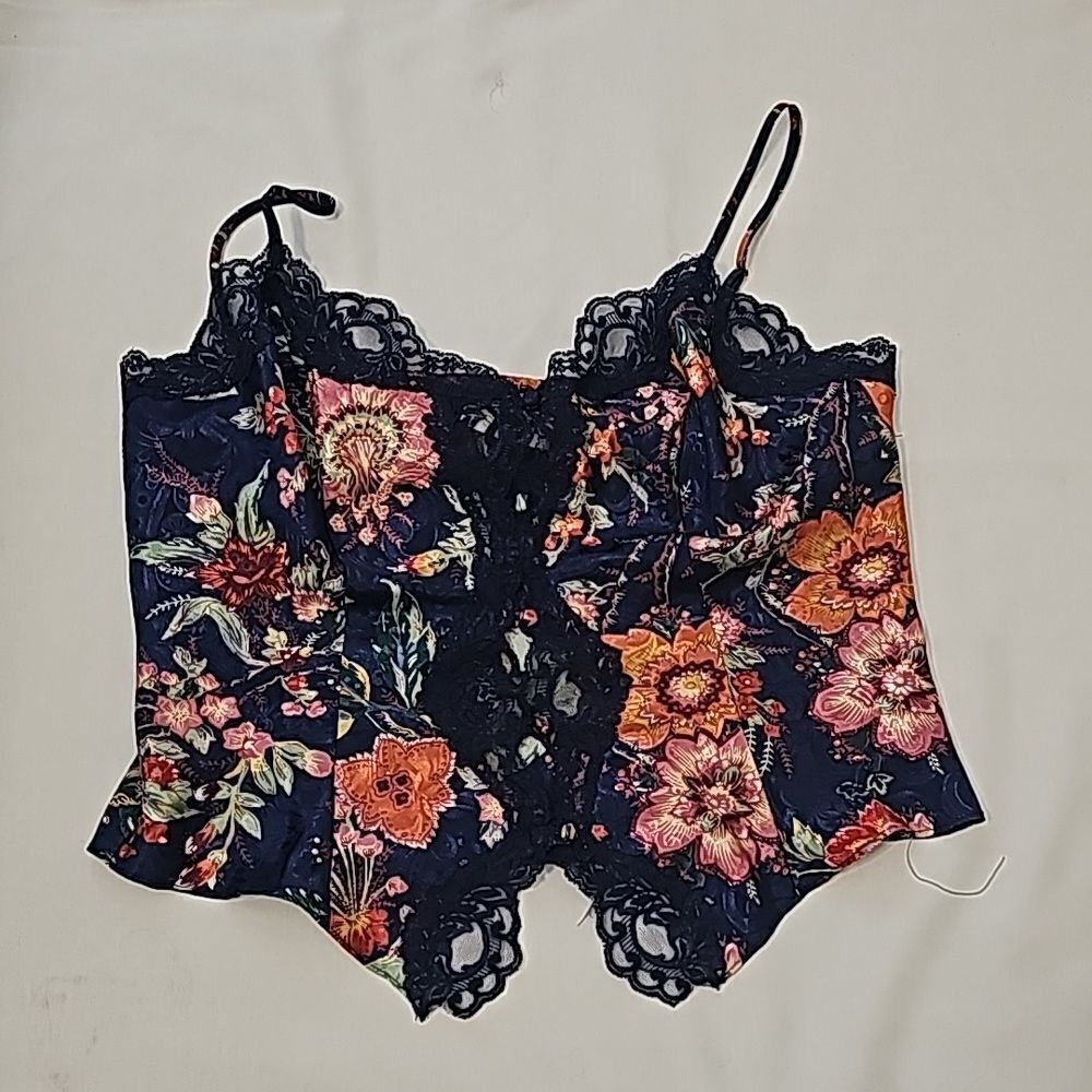 Victoria's Secret Vintage Gold Label Floral and Lace Button Up Camisole M - Picture 5 of 10